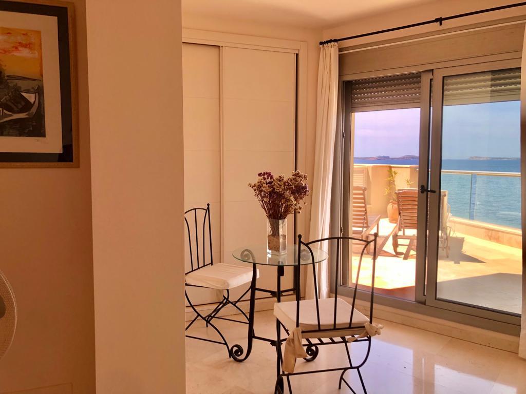 Piso con Gran Terraza sobre el Mar en Ibiza — foto 3